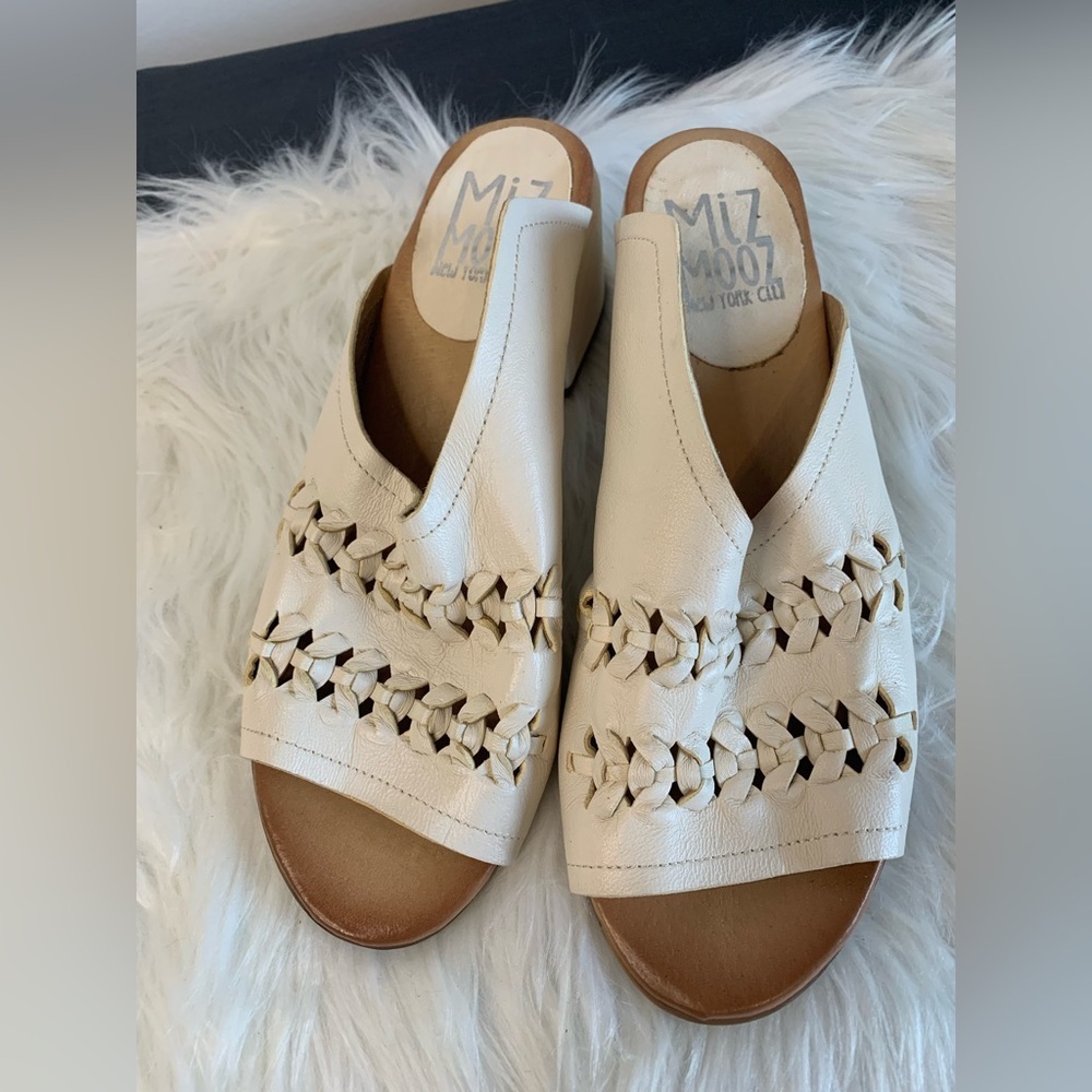 Miz Mooz Women's Cream Leather Sandals